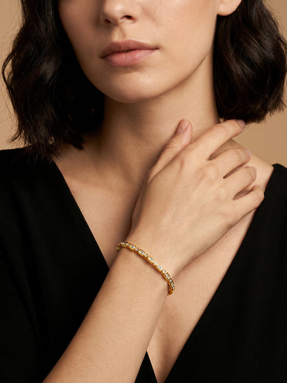 OnnMe by GIVA Simp Gold Plated Bangle