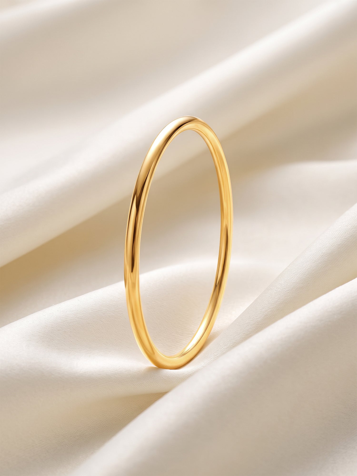 OnnMe by GIVA Clean Core Gold Plated Bangle
