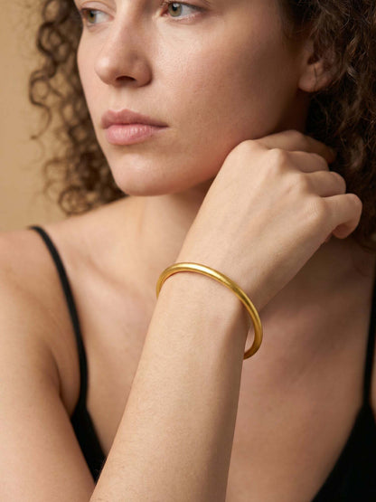 IXIA by GIVA Clean Core Gold Plated Matt Bangle