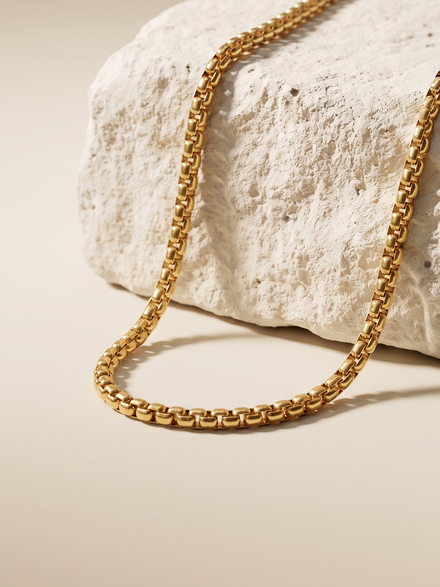 OnnMe by GIVA Forged Strength Golden Box Chain For Men