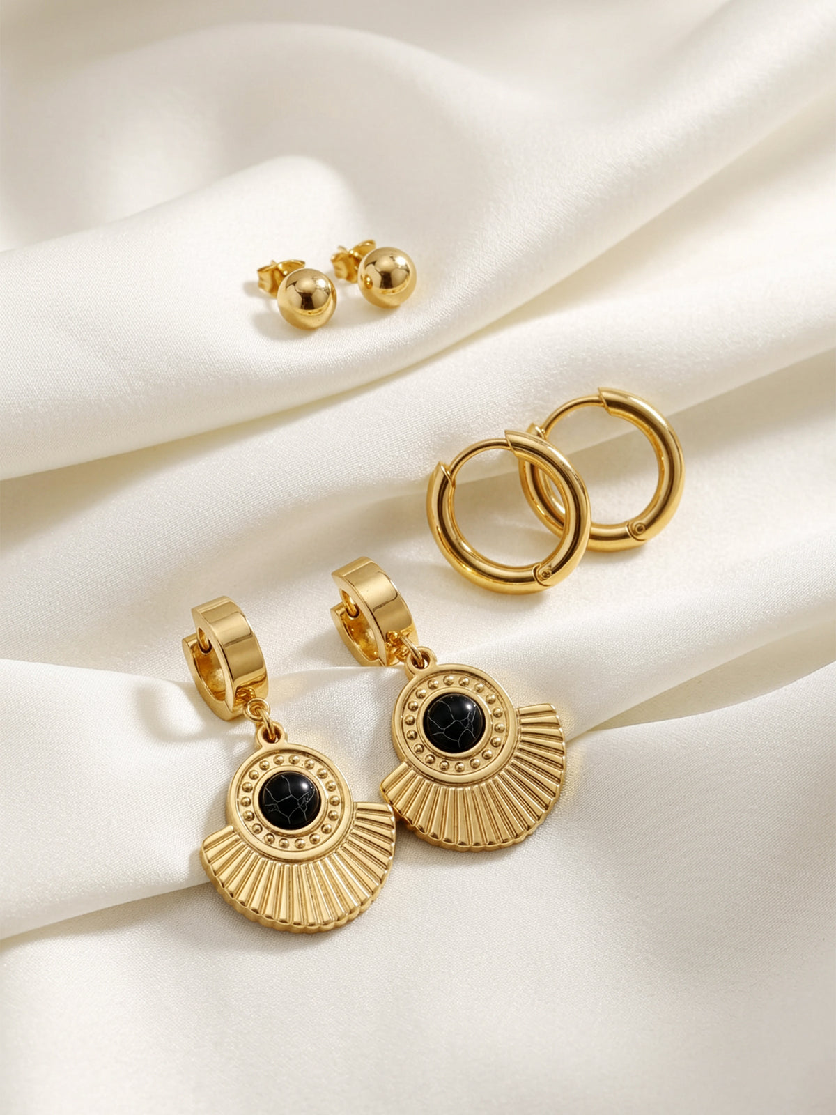 IXIA by GIVA Solar Glitch Demi Fine Hoop Earrings Set