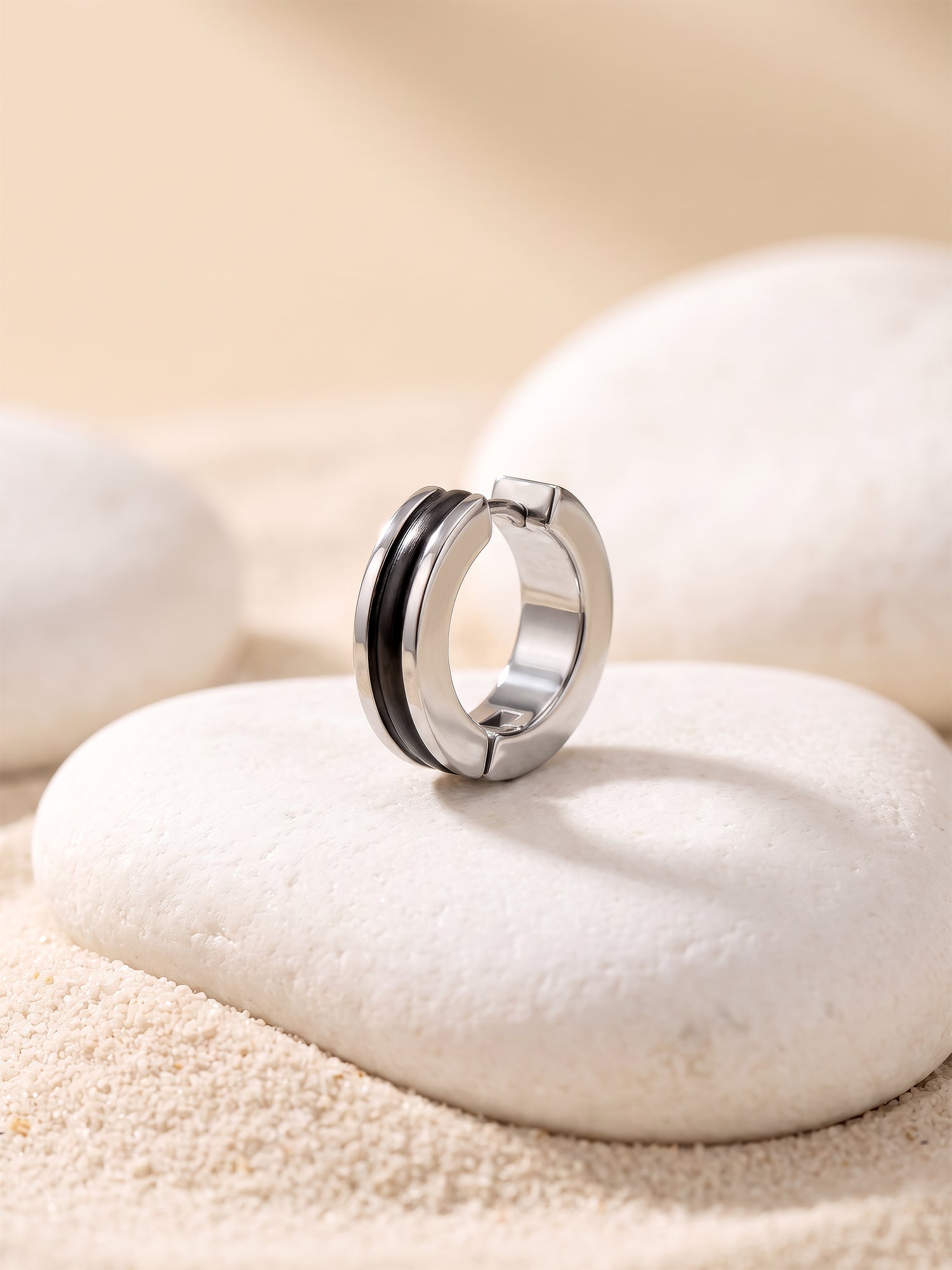 OnnMe by GIVA Stand Out Rhodium Plated Hoop For Men