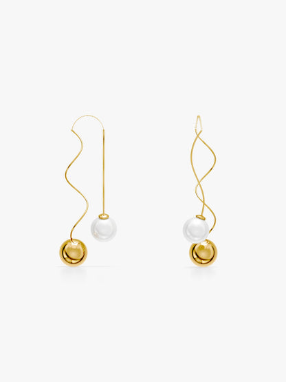 OnnMe by GIVA Pearl Waltz Gold Plated Earrings
