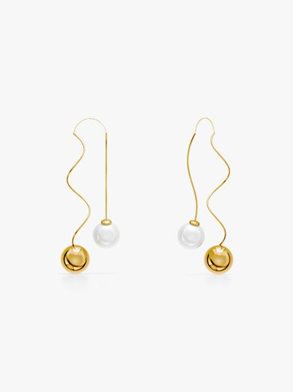OnnMe by GIVA Pearl Waltz Gold Plated Earrings