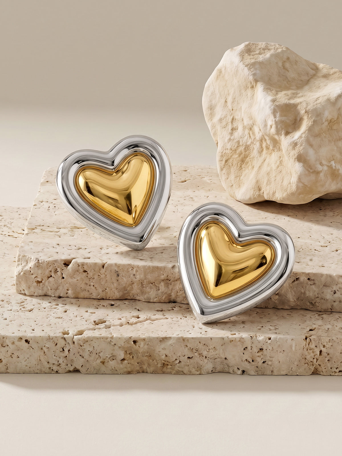 IXIA by GIVA Love Bomb Dual Tone Studs