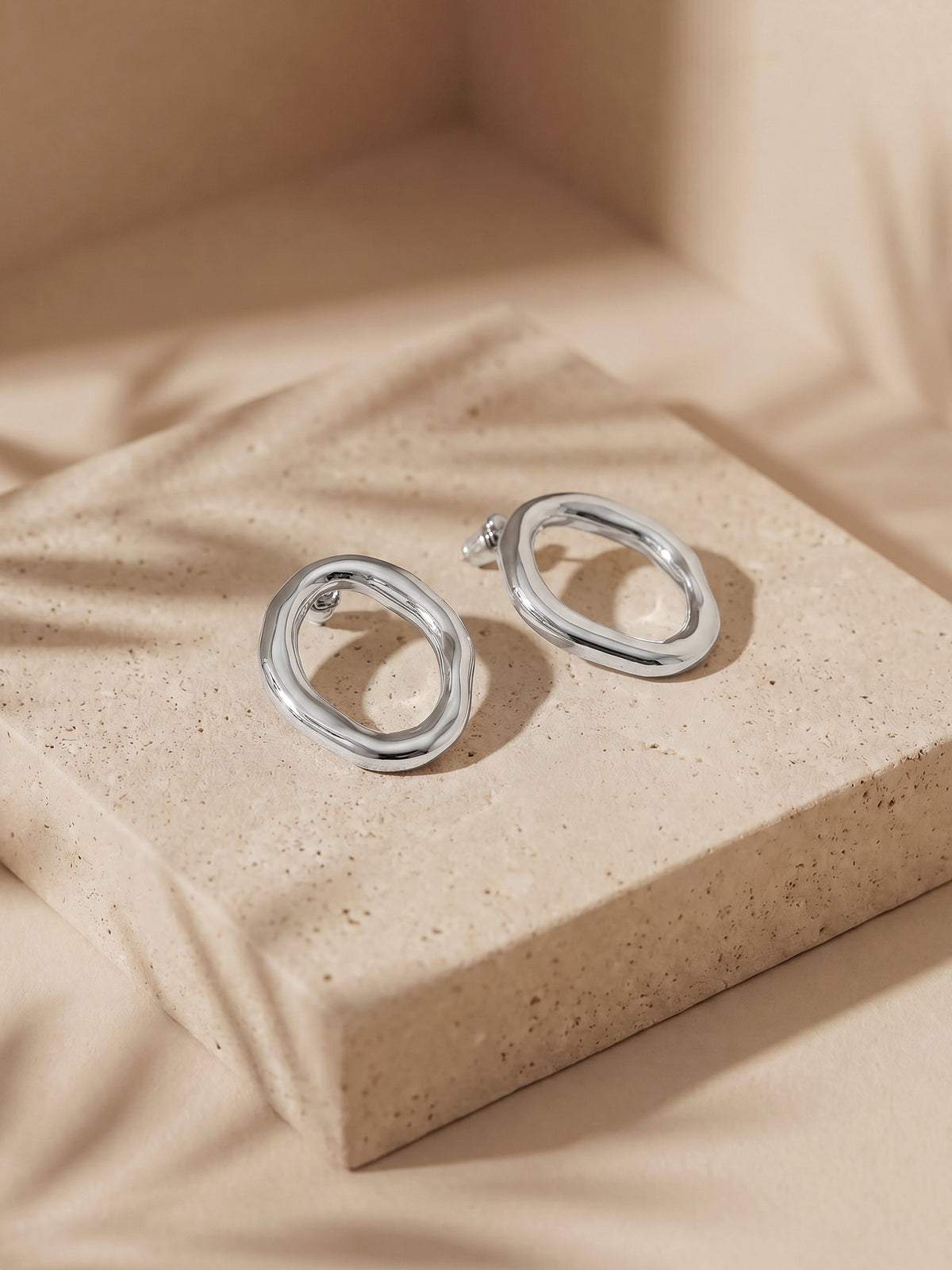 IXIA by GIVA Rounded Edge Stainless Steel Hoop Earrings