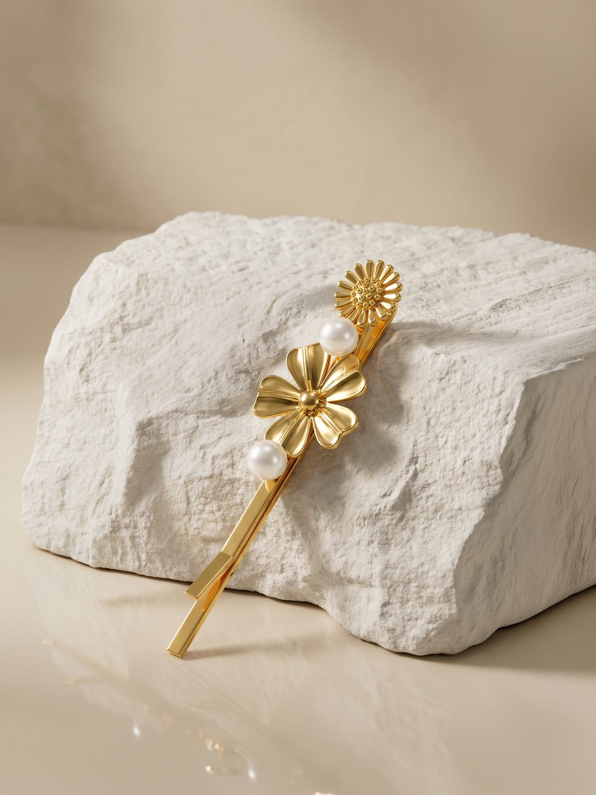 IXIA by GIVA Bloom Muse Gold Plated Hair Pin