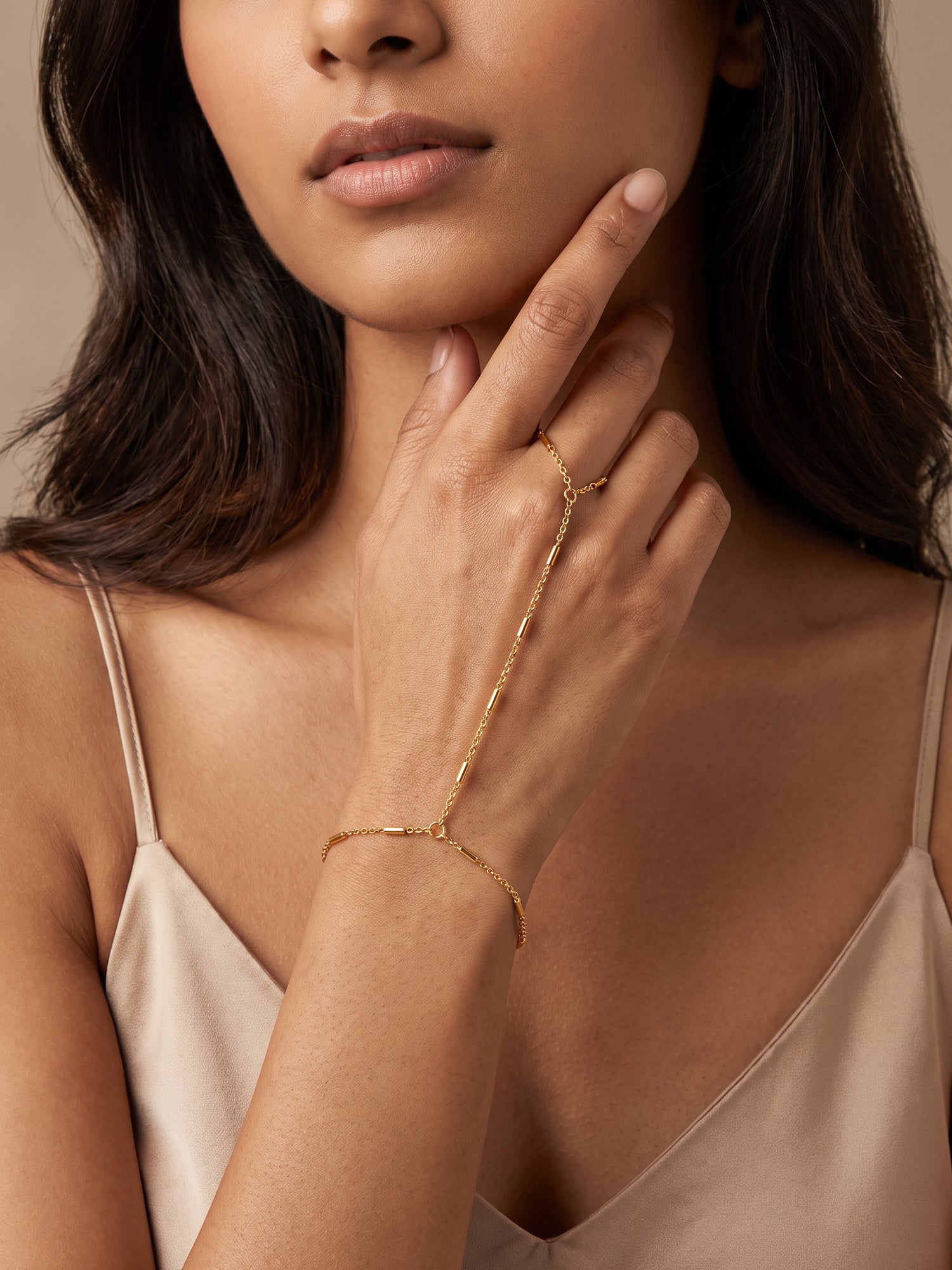 OnnMe by GIVA Link Loop Gold Plated Hathphool