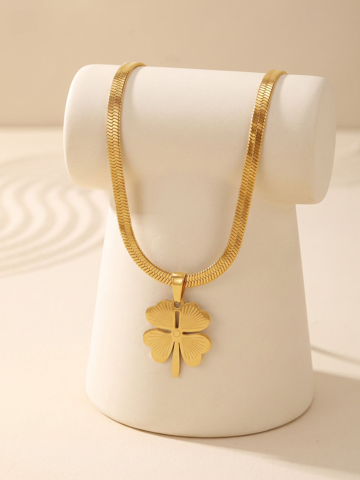IXIA by GIVA Clovebombing Gold Plated Necklace