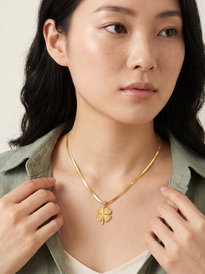 IXIA by GIVA Clovebombing Gold Plated Necklace