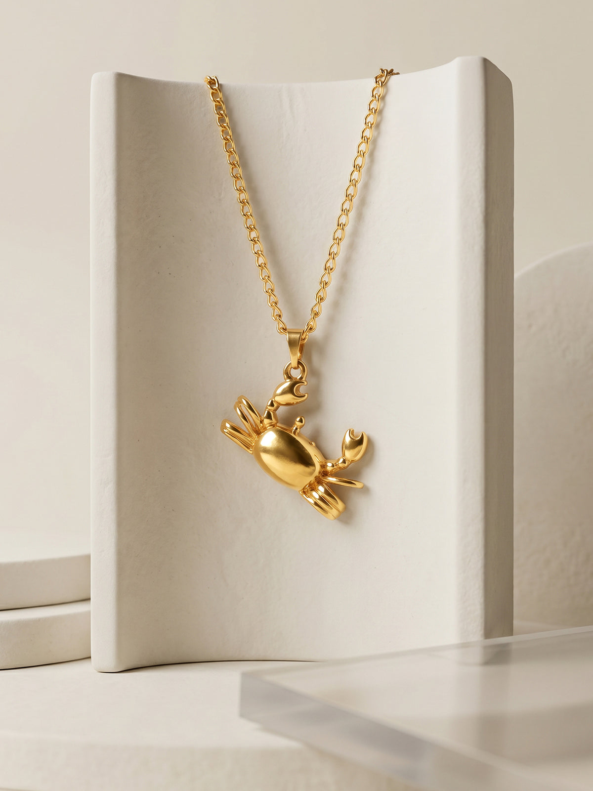 IXIA by GIVA Lucky You Gold Plated Pendant With Link Chain