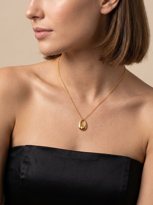 OnnMe by GIVA Bare Minimum Gold Plated Pendant with Chain