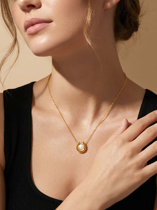 OnnMe by GIVA Main Pearl Energy Gold Plated Pendant with Chain