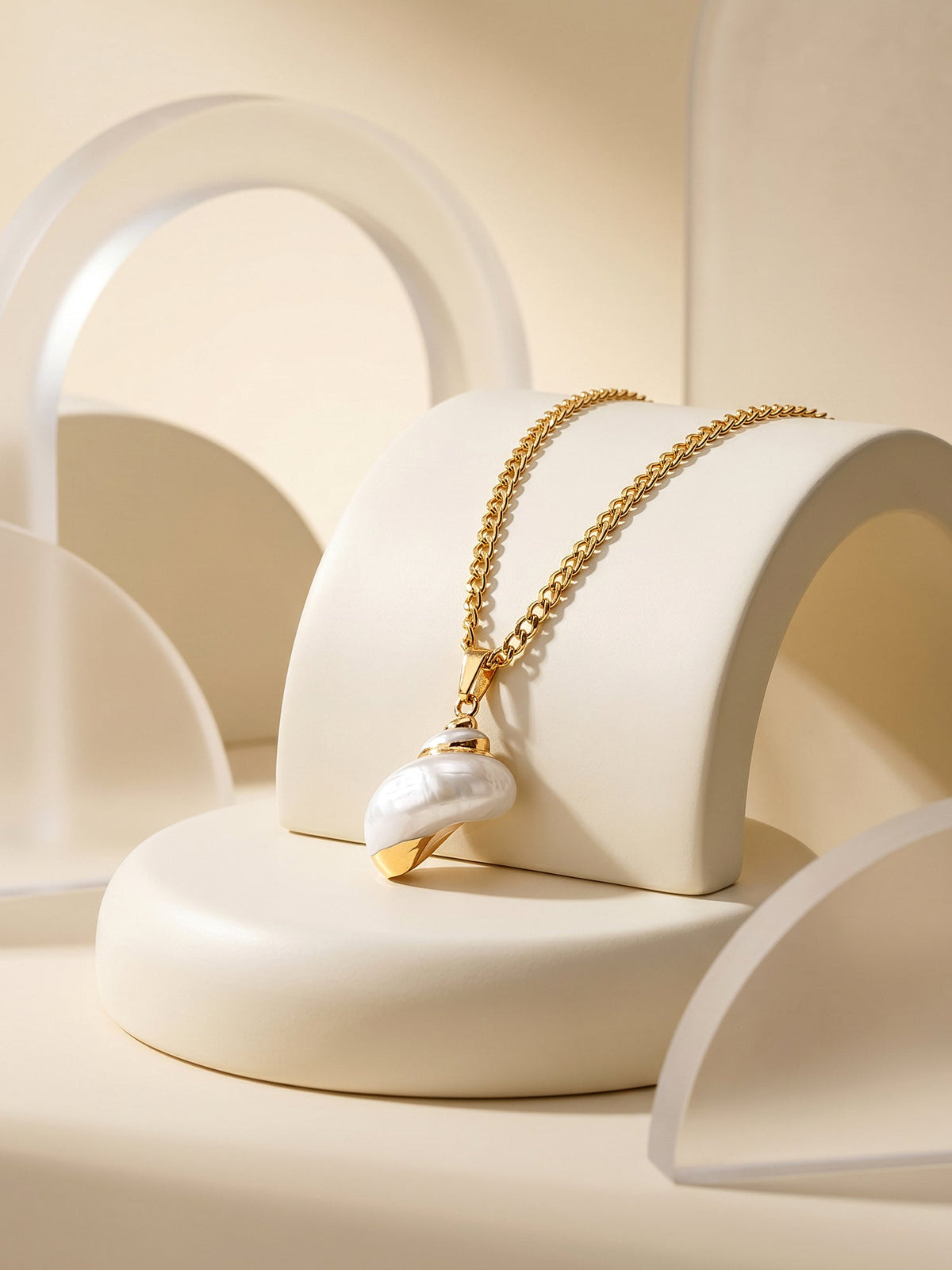 IXIA by GIVA Pearl Vault Gold Plated Pendant with Link Chain