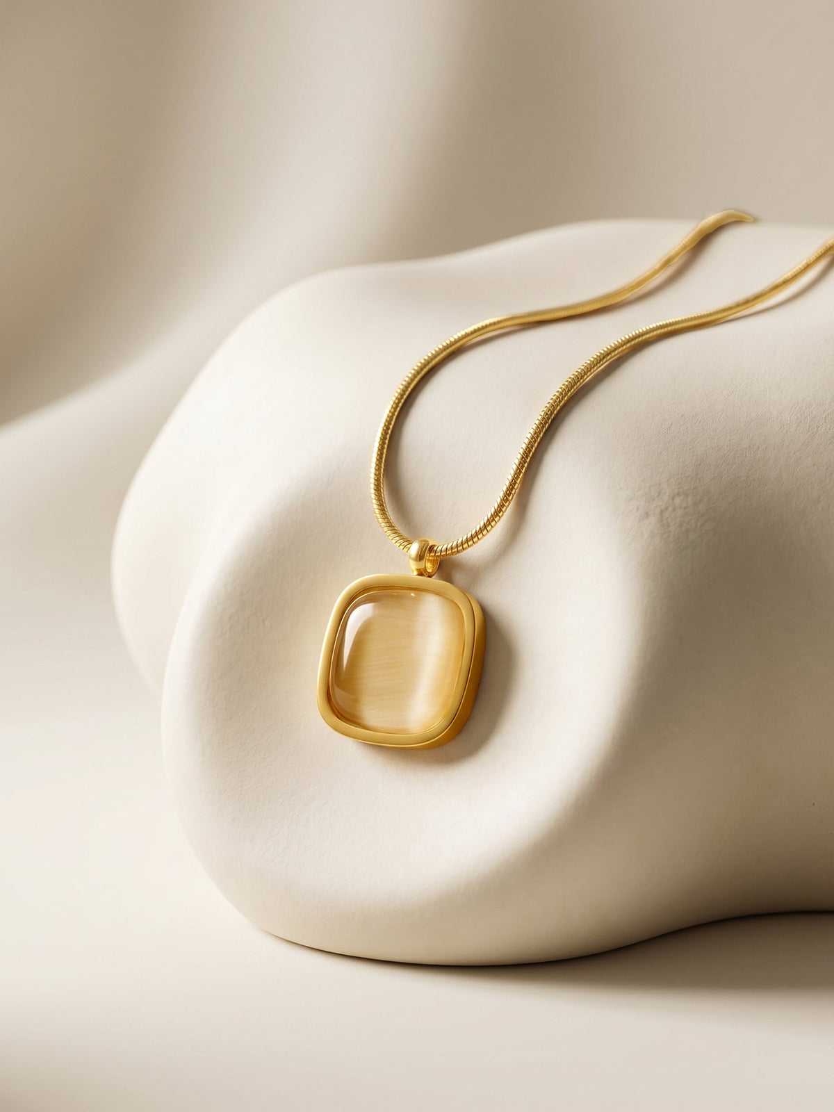 IXIA by GIVA Soft Glow Gold Plated Basic Necklace