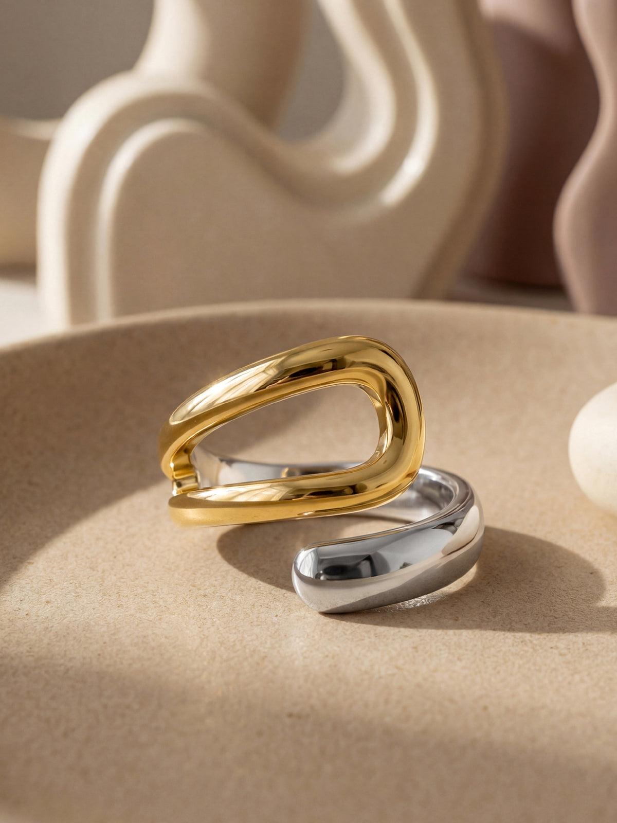 IXIA by GIVA Twisted Link Up Dual Tone Ring (Size 14)
