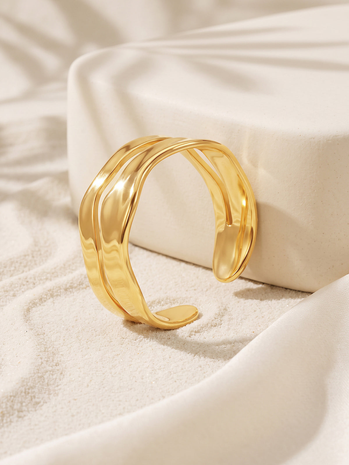 IXIA by GIVA Perfect Waves Gold Plated Ring (Size 16)