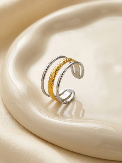 The Chic Switch Dual Tone Ring (Size 18)