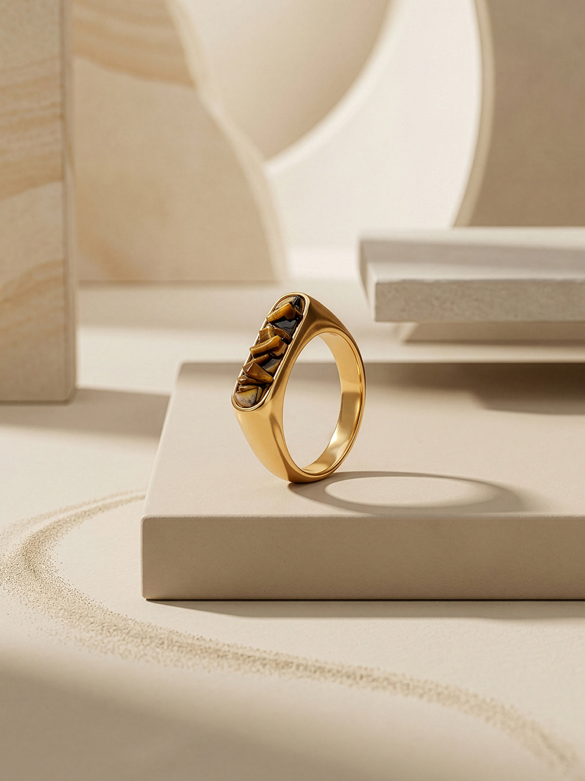 IXIA by GIVA Noir Slay Gold Plated Ring (Size 14)