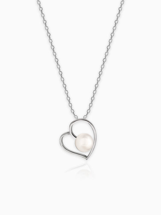 Anushka Sharma Silver Pearl Heart Pendant With Silver Link Chain
