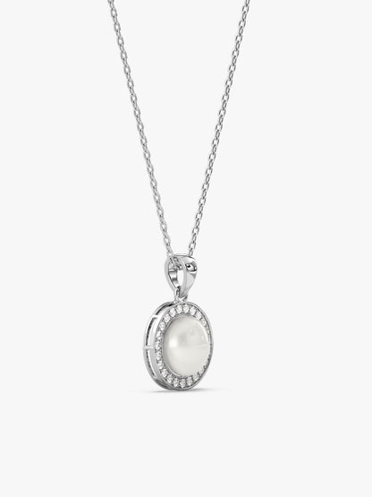Kriti Sanon Silver Pearl Pendant with Link Chain