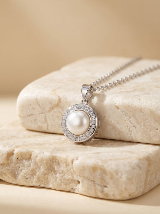 Kriti Sanon Silver Pearl Pendant with Link Chain