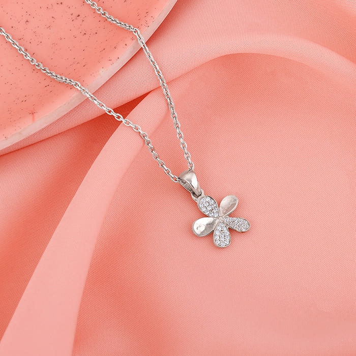 Silver Flower Pendant With Link Chain
