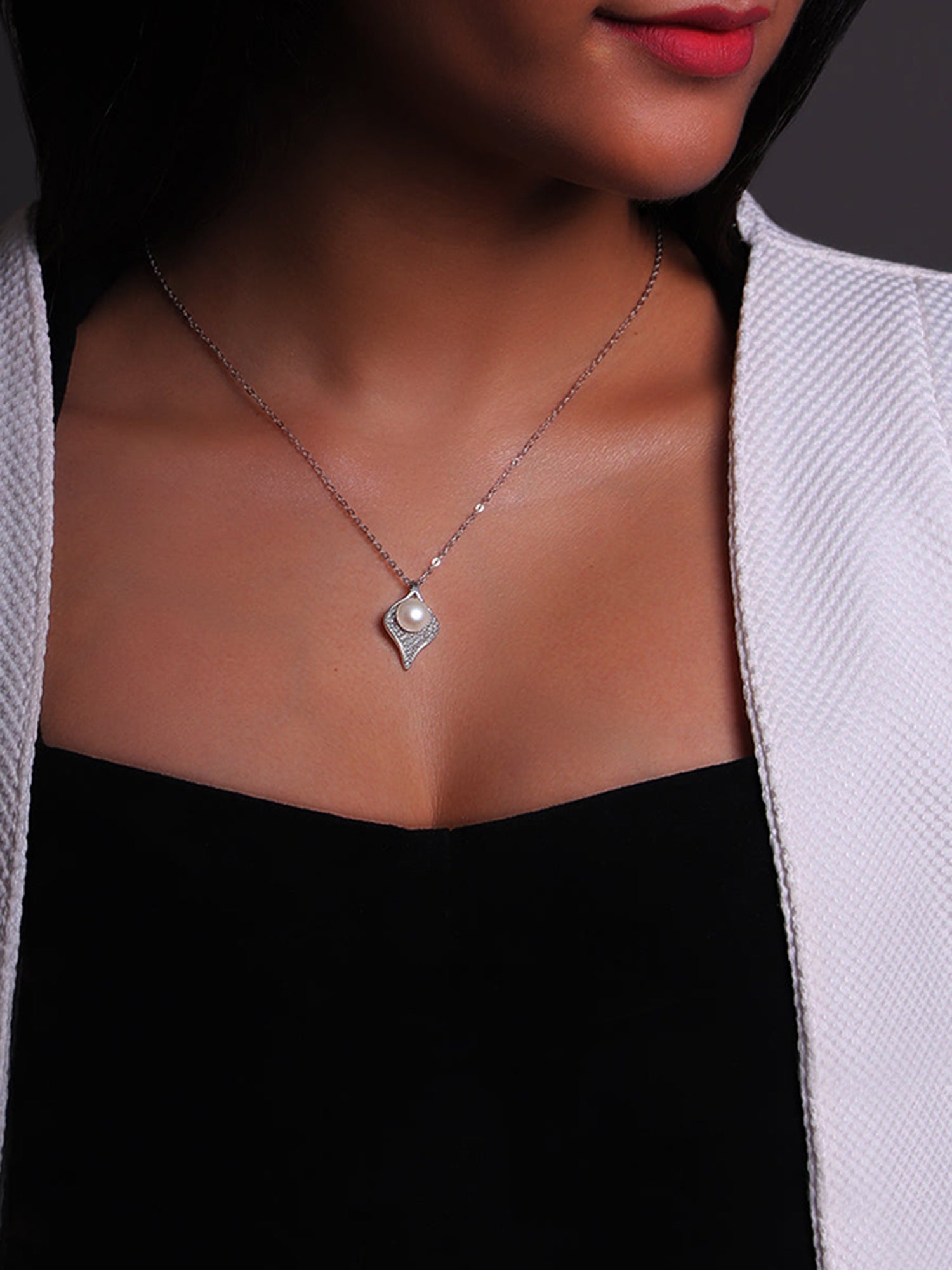 Silver Seashell Pearl Necklace