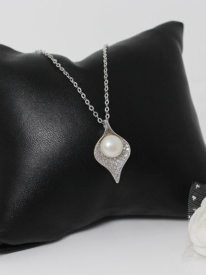 Silver Seashell Pearl Necklace