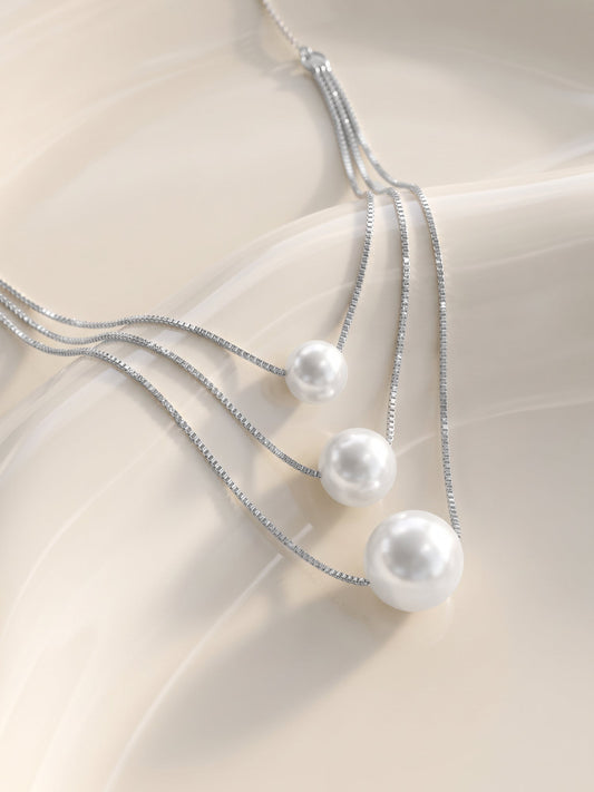 Kriti Sanon Silver Triple Layer Pearl Necklace With Link Chain