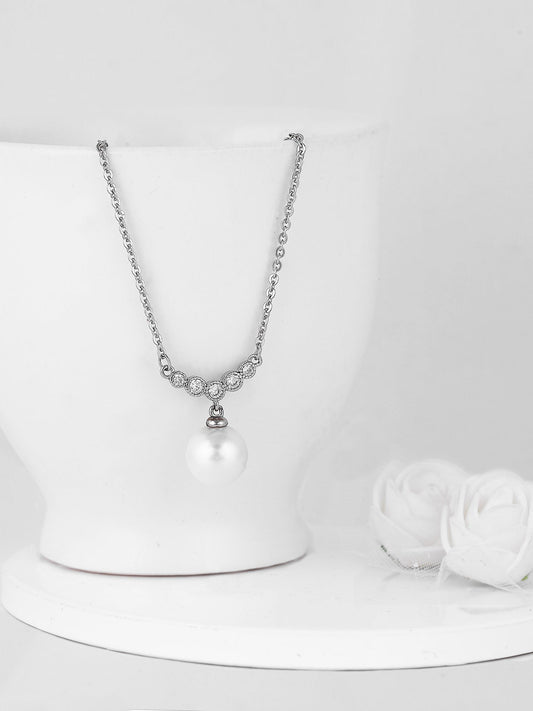 Silver Minimal Pearl Necklace