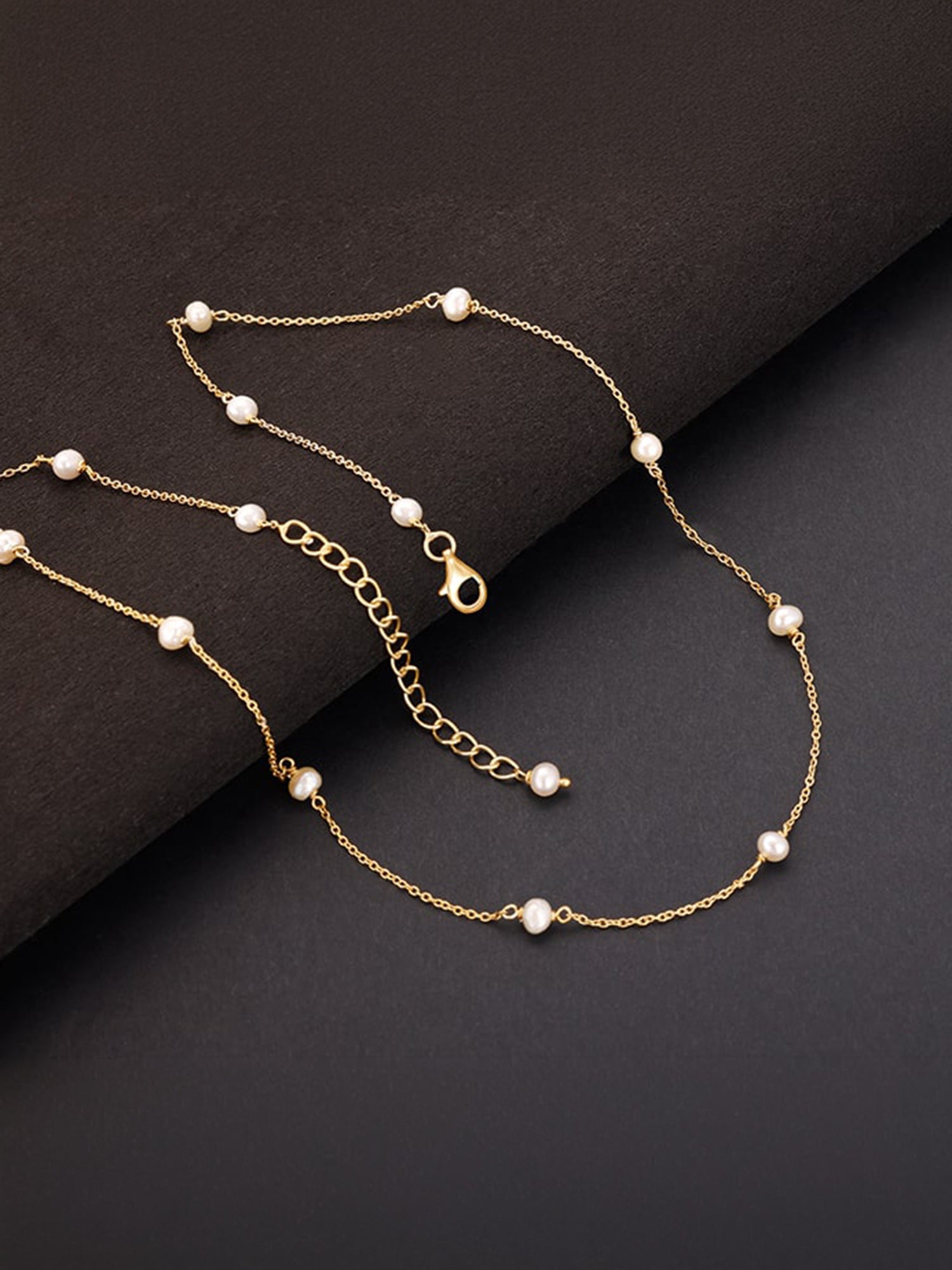 Kriti Sanon Golden Minimal Pearl Necklace