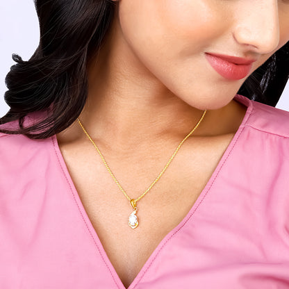 Golden Dream Pendant With Link Chain