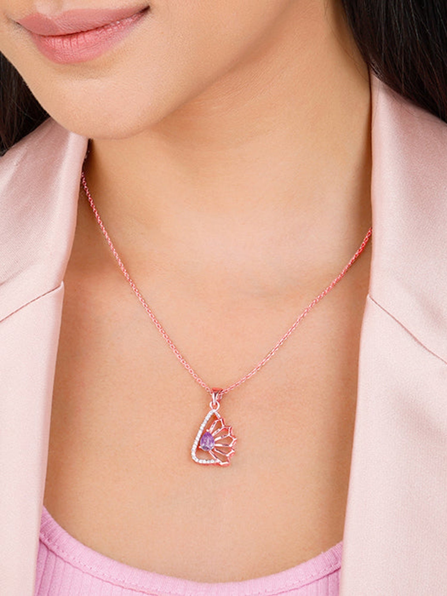 Rose Gold Notre Dame Pendant With Link Chain
