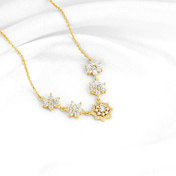 Golden Floral Star Necklace