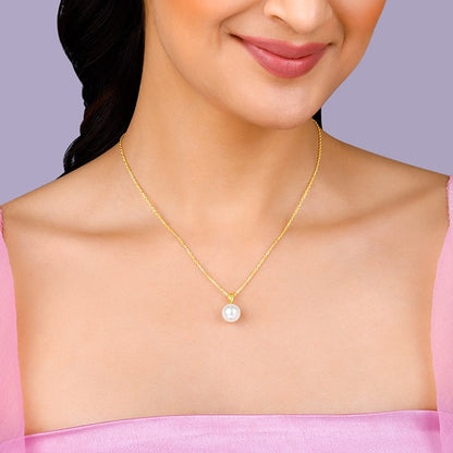 Golden Classic Pearl Pendant With Link Chain
