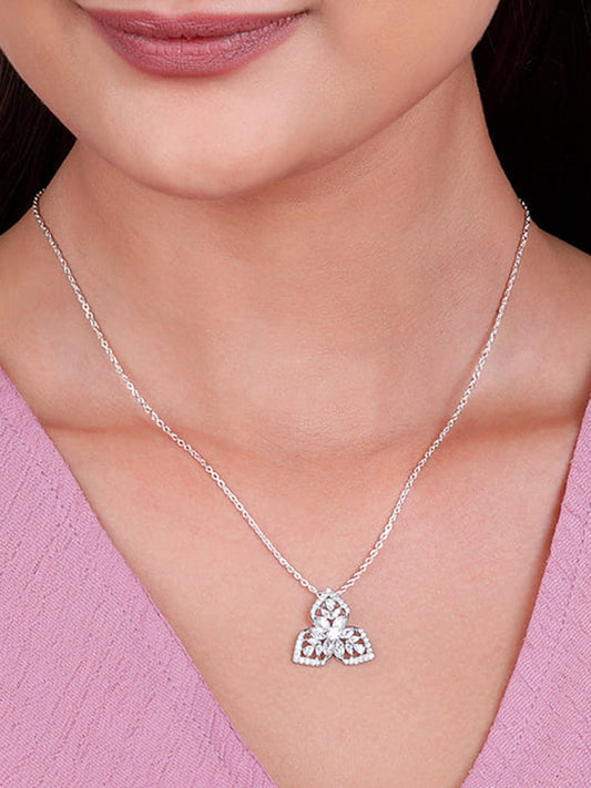 Silver Mighty Leaf Pendant With Link Chain