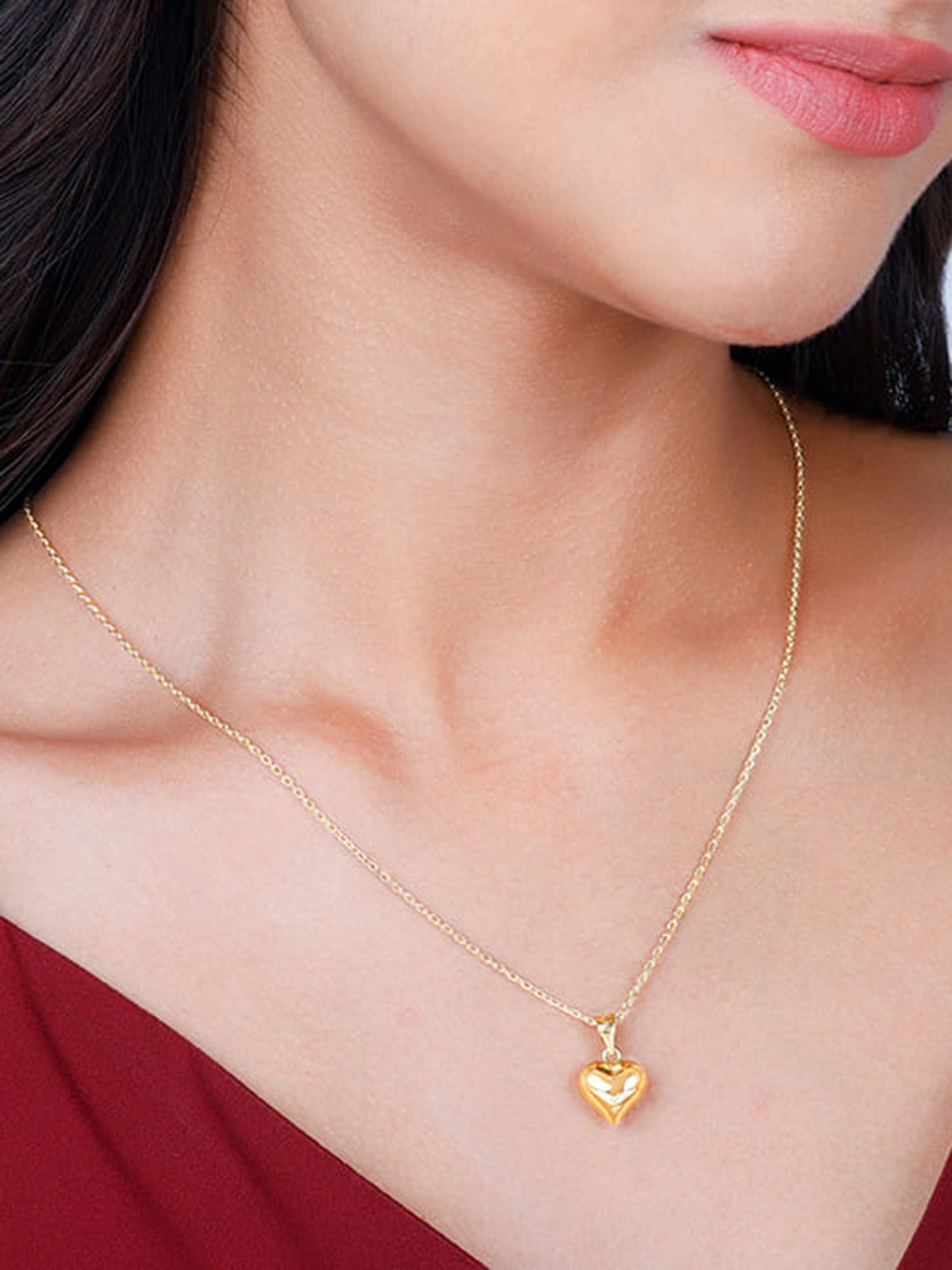 Golden Classic Heart Pendant with Link Chain