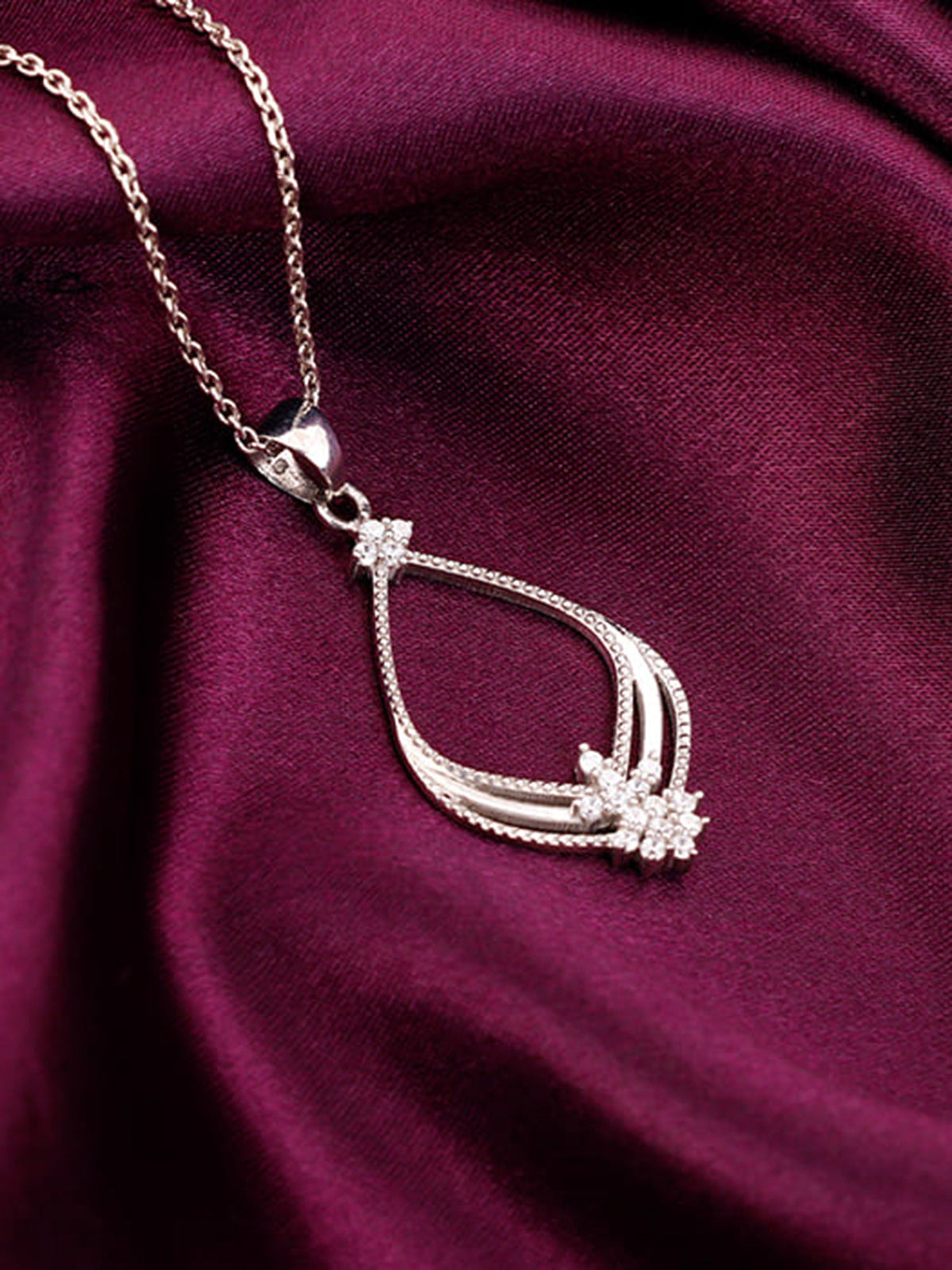 Silver Princess Pendant With Link Chain