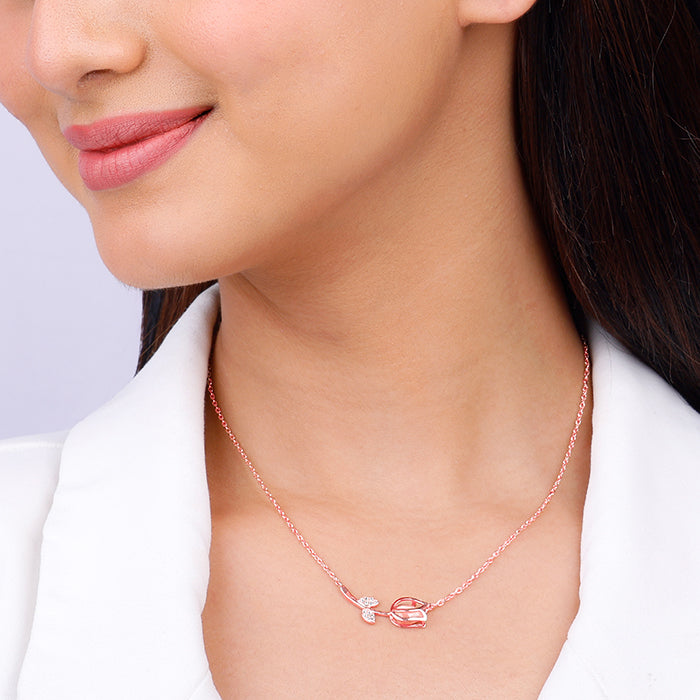 Rose Gold Pink Quartz Flower Necklace – GIVA