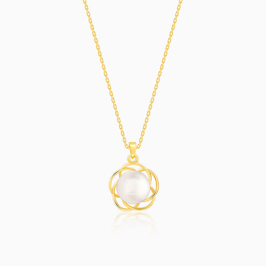 Golden Nested Pearl Pendant With Link Chain