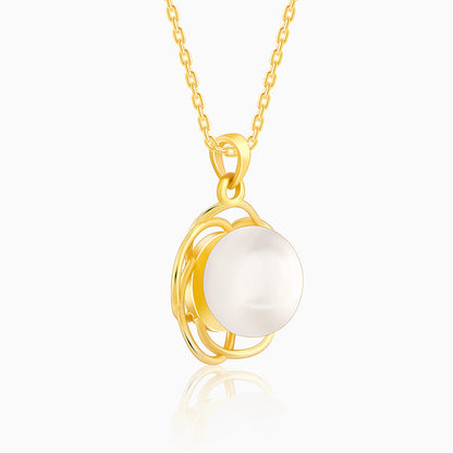 Golden Nested Pearl Pendant With Link Chain