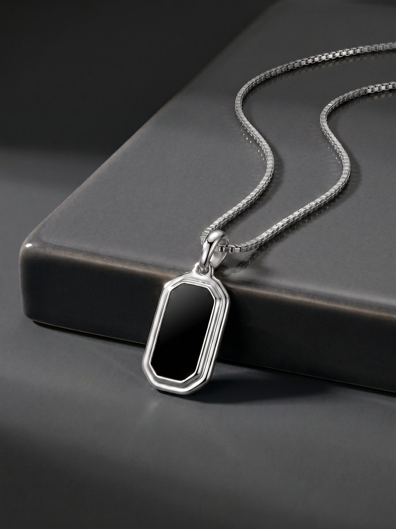 Aditya Roy Kapur Silver Knight's Emblem Pendant with Box Chain For Him