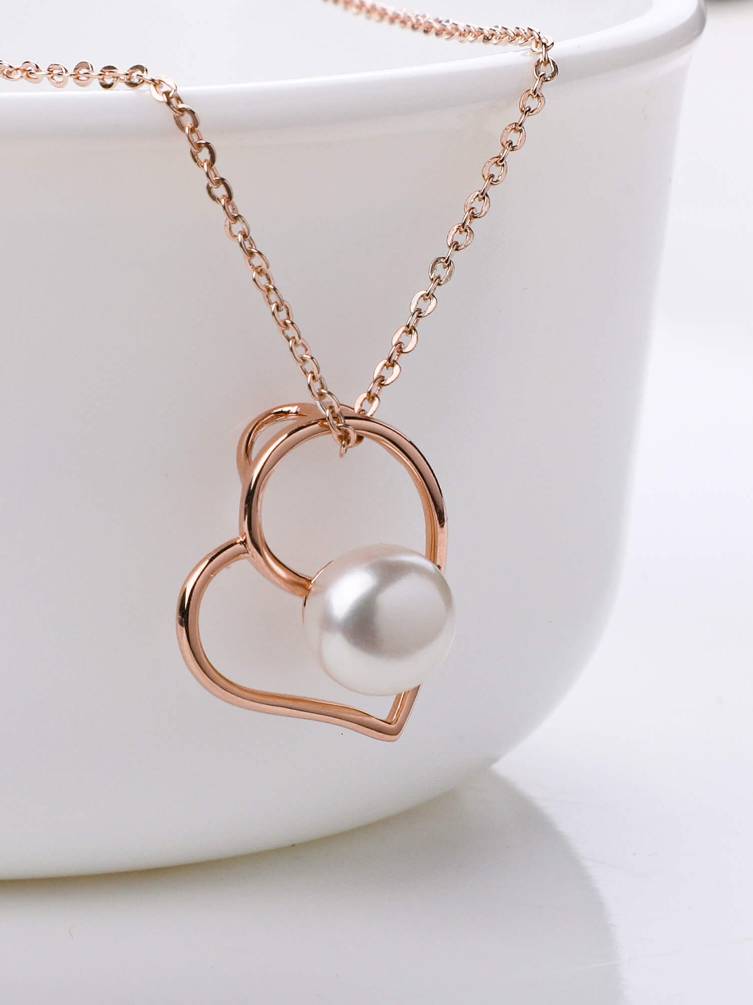Rose Gold Pearl Heart Pendant with Link Chain