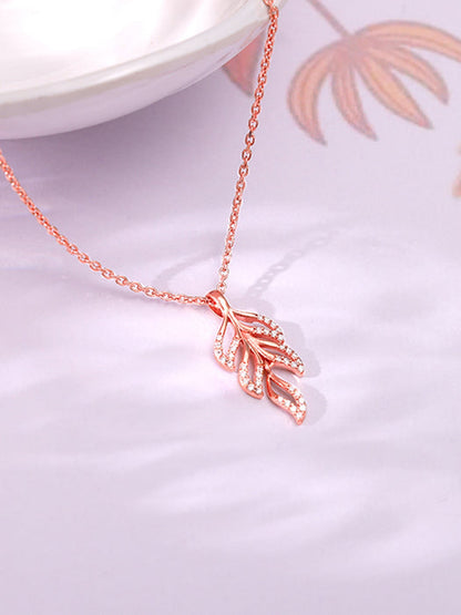 Rose Gold Komal Pankh Pendant With Link Chain