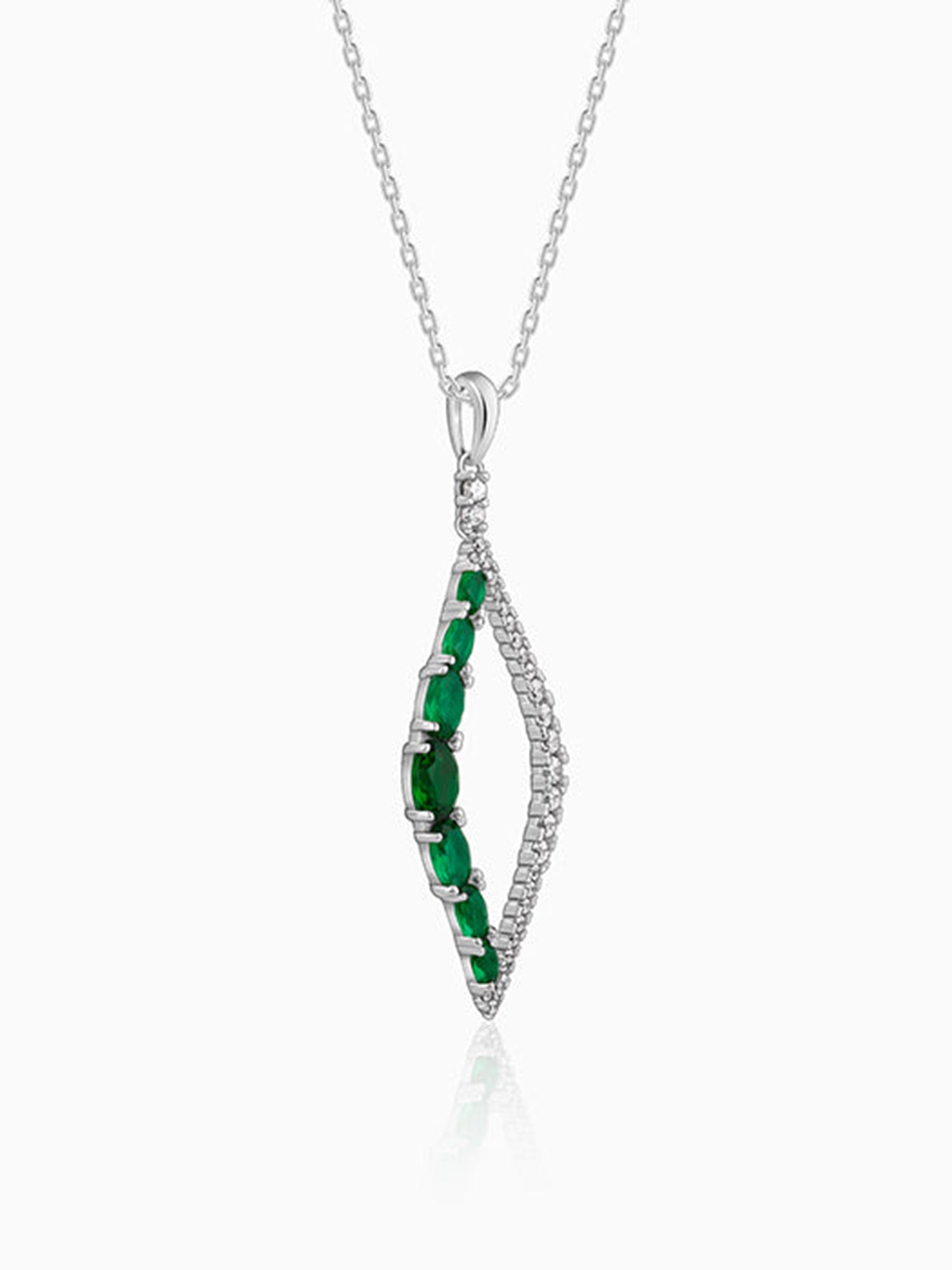 Silver Remarkable Pendant With Link Chain