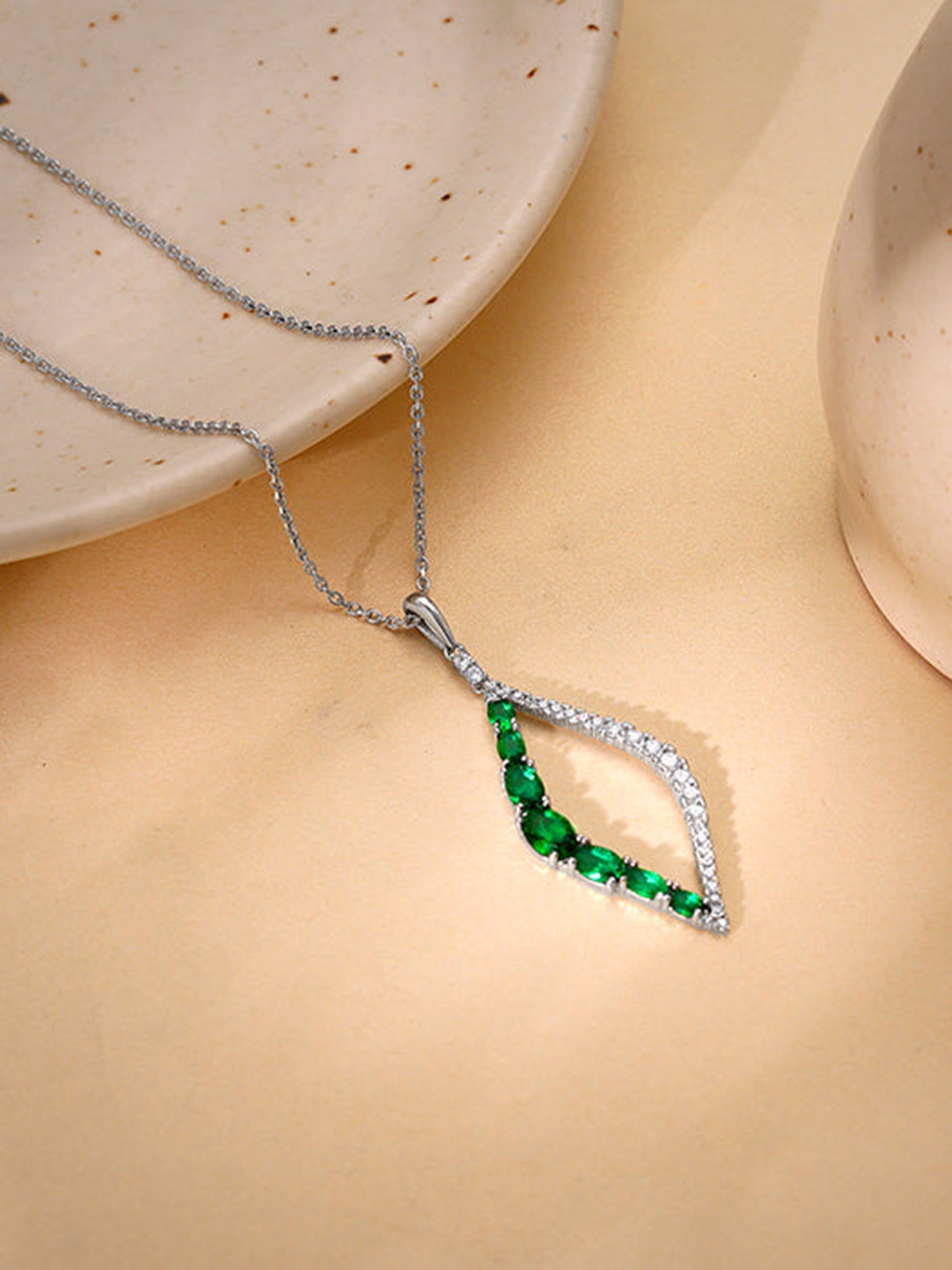 Silver Remarkable Pendant With Link Chain