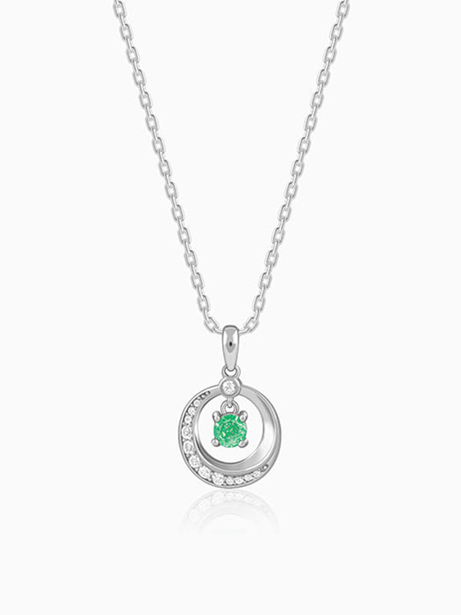Silver Prettified Pendant With Link Chain
