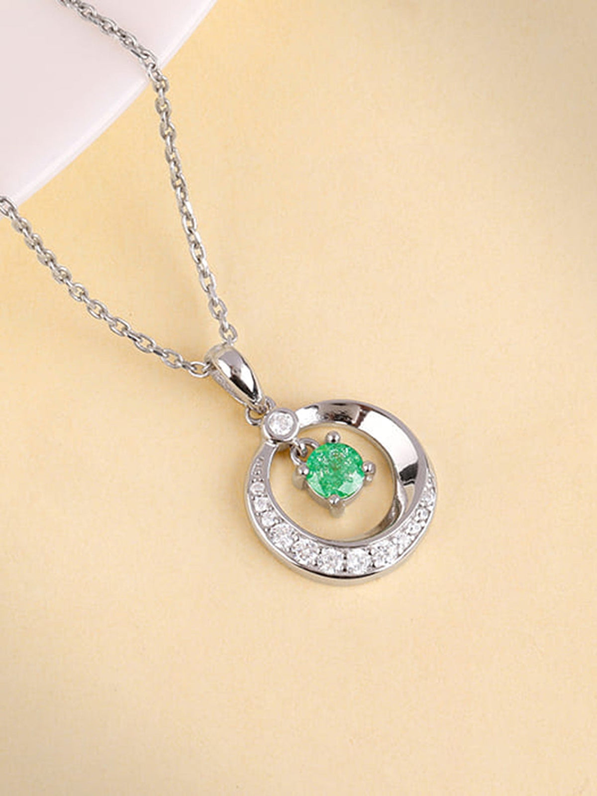 Silver Prettified Pendant With Link Chain