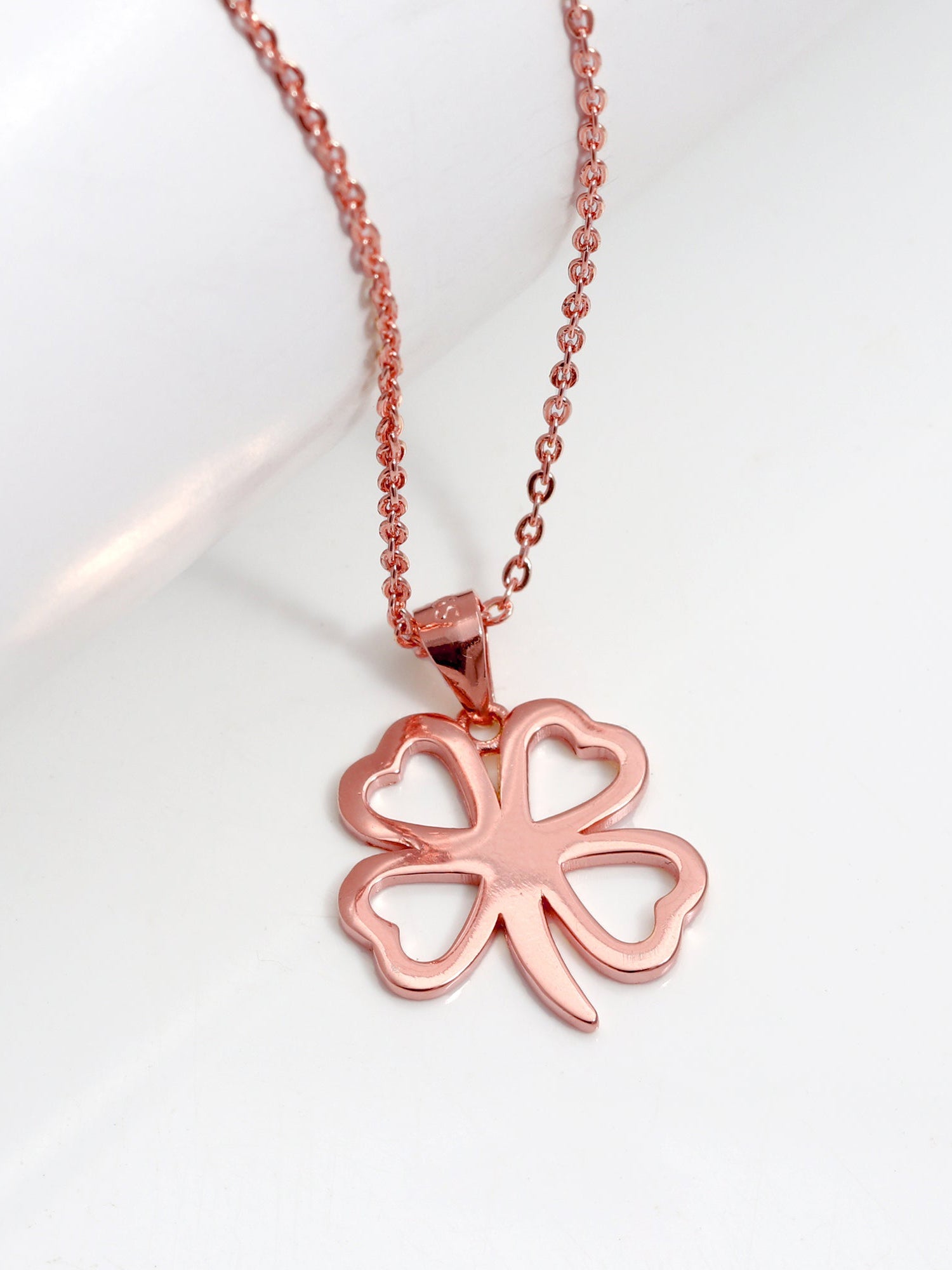 Rose Gold Clover Pendant with Link Chain